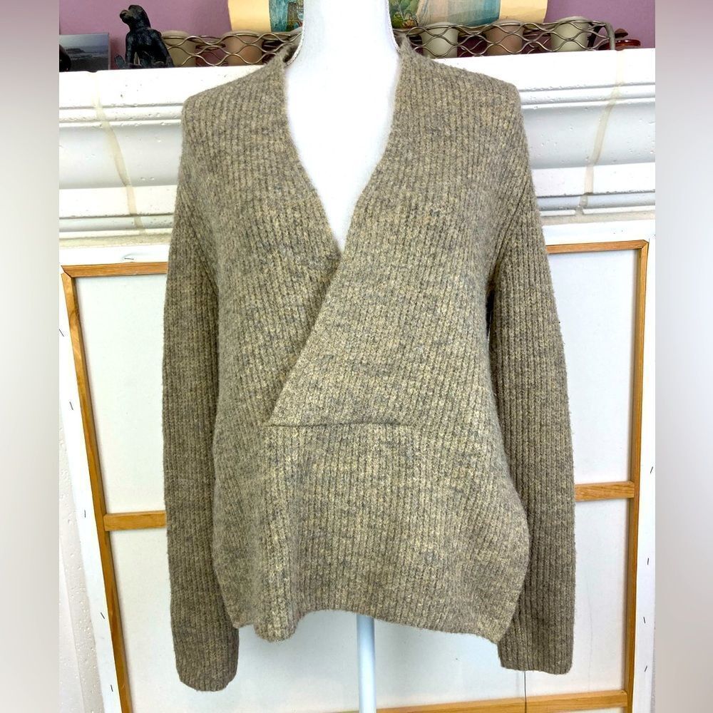 Current Air Los Angeles Cozy Marled Ribbed Sweater w/V neck surplice, side vents